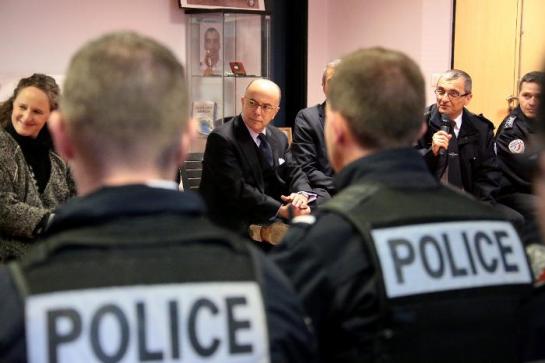 5332677_cazeneuve_545x460_autocrop.jpg