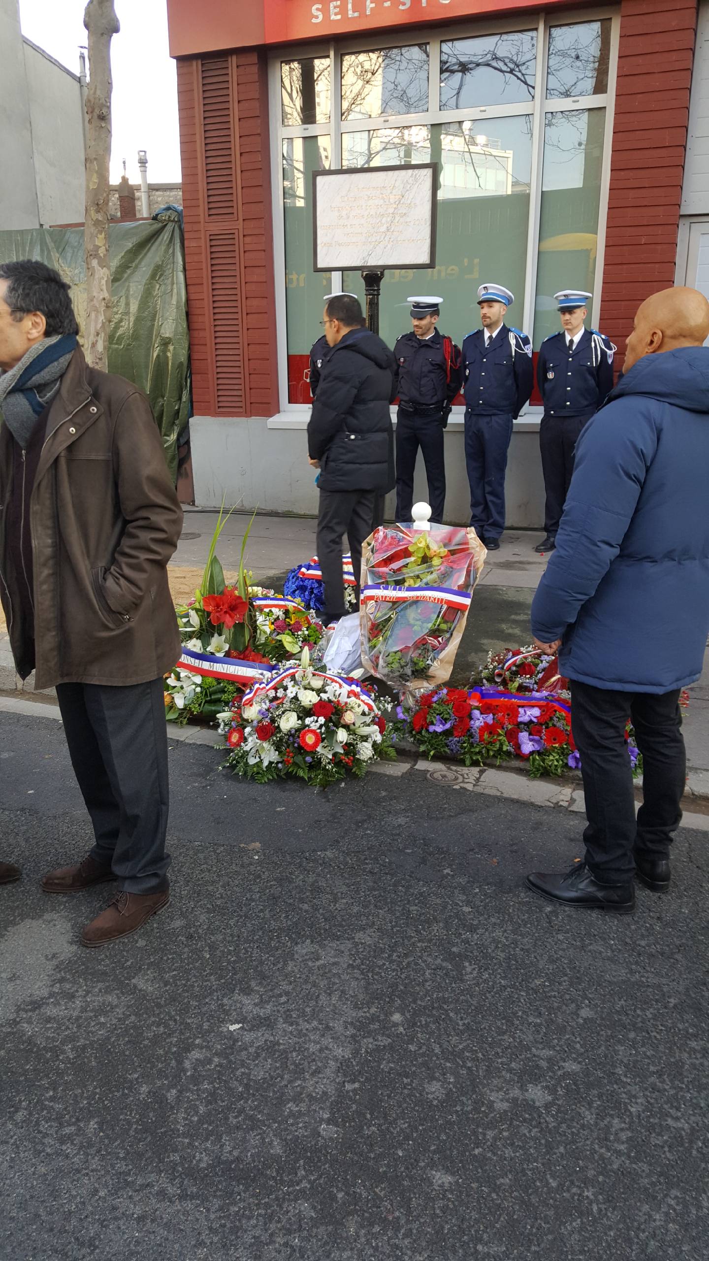 CE4F6657-F813-43E9-A507-C4003BA43FB6