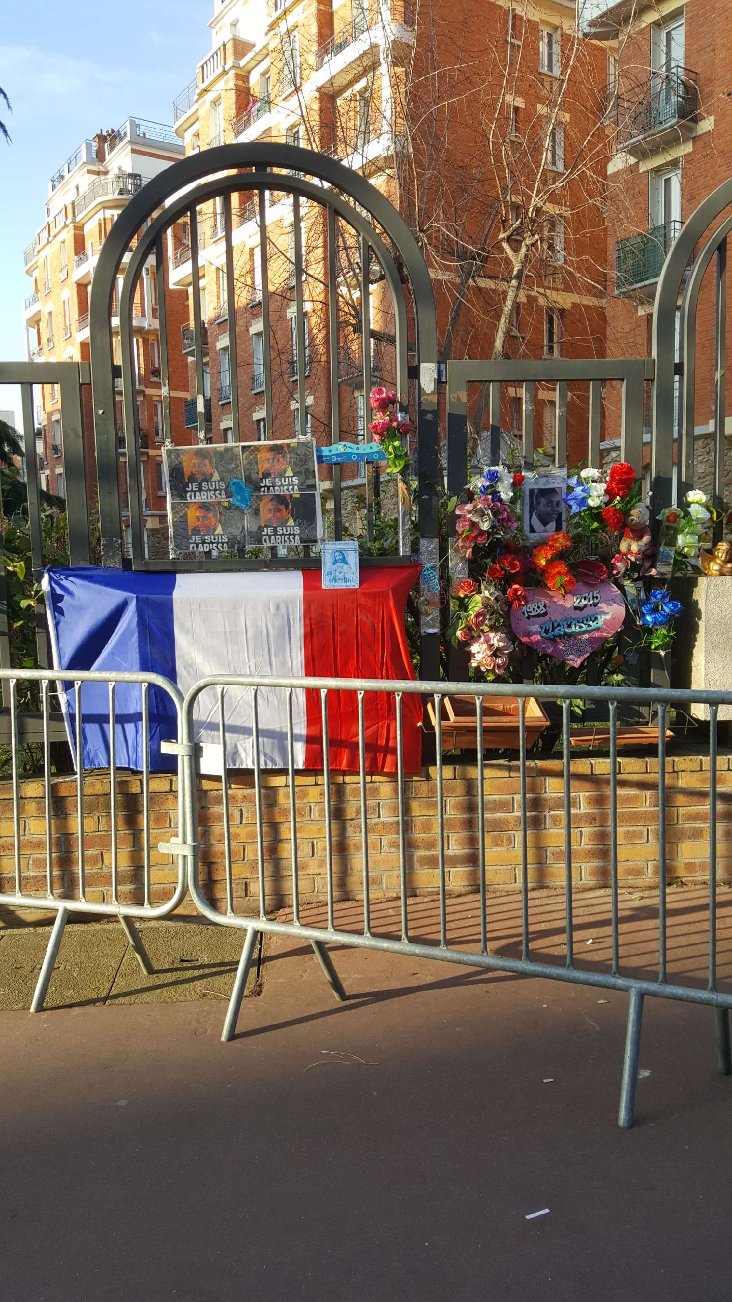 FEA7EEC2-2F14-4040-9E8D-A44FA0F429B9